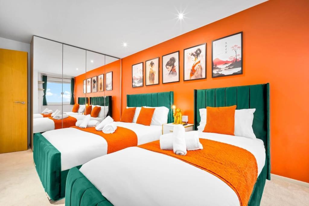 Top Floor City Centre Apartment - Sleeps 7 - 4 Beds - With Balcony And Parking - Smart Tv'S On Each Bedroom Wall - 5 Mins From Bullring, Selfridges, Moor Street Station - By Zena Stays Birmingham Exterior photo