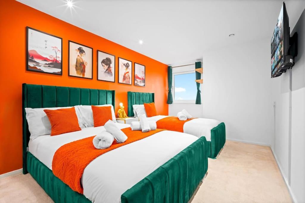 Top Floor City Centre Apartment - Sleeps 7 - 4 Beds - With Balcony And Parking - Smart Tv'S On Each Bedroom Wall - 5 Mins From Bullring, Selfridges, Moor Street Station - By Zena Stays Birmingham Exterior photo